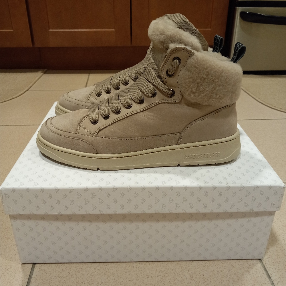 Vela Mid Fur Nut Nubuck Sneaker